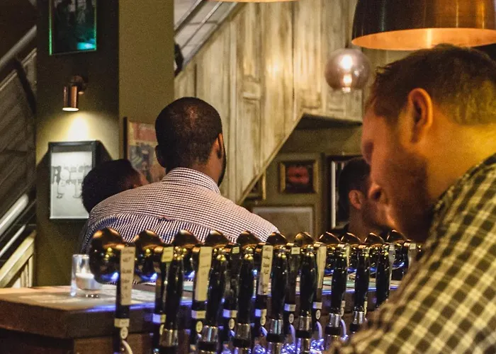 Отель Clarendon 2*