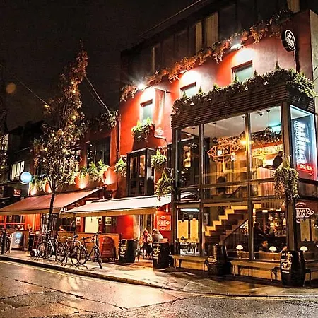 酒店 克拉伦登套房酒店 2*