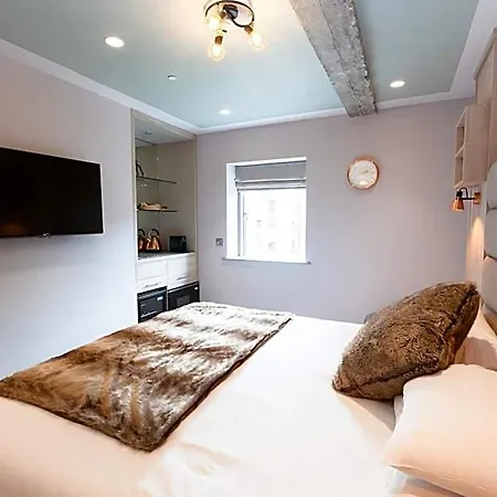 Hotell Clarendon 2*